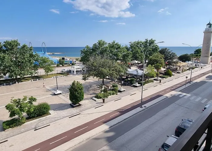 Amazing Sea View Apartment In The City Center!